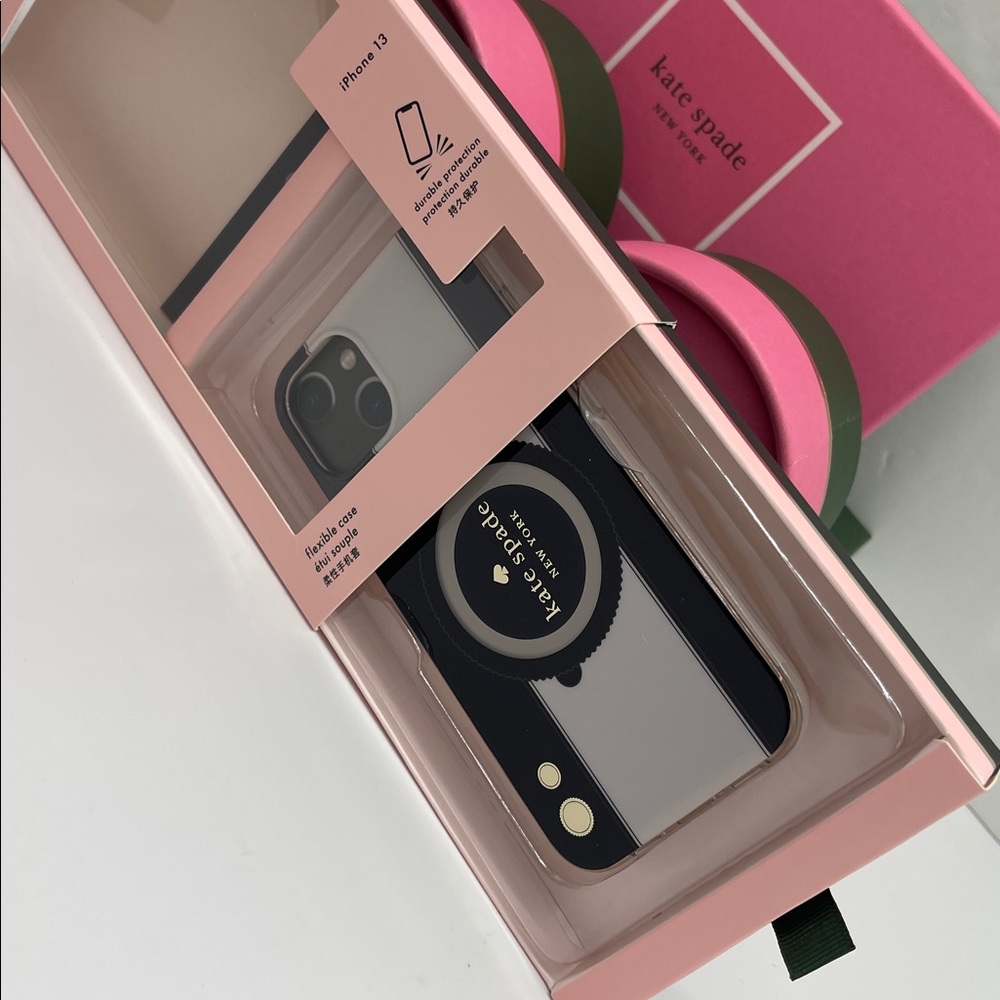 Kate Spade Phone Case for iPhone 13
NWT - Picture 14 of 16